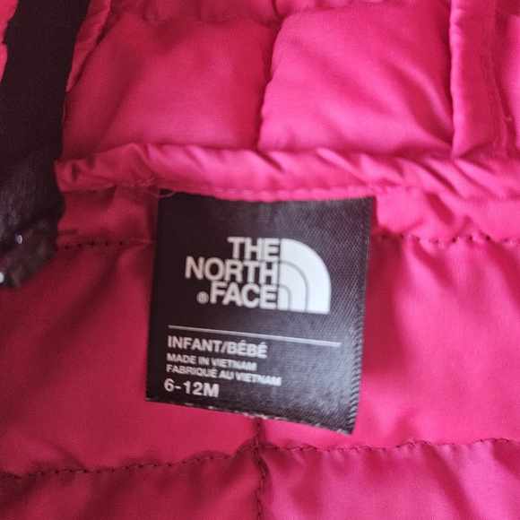 The North Face Infant Thermal Ball Jacket 6-12 month - Picture 5 of 7